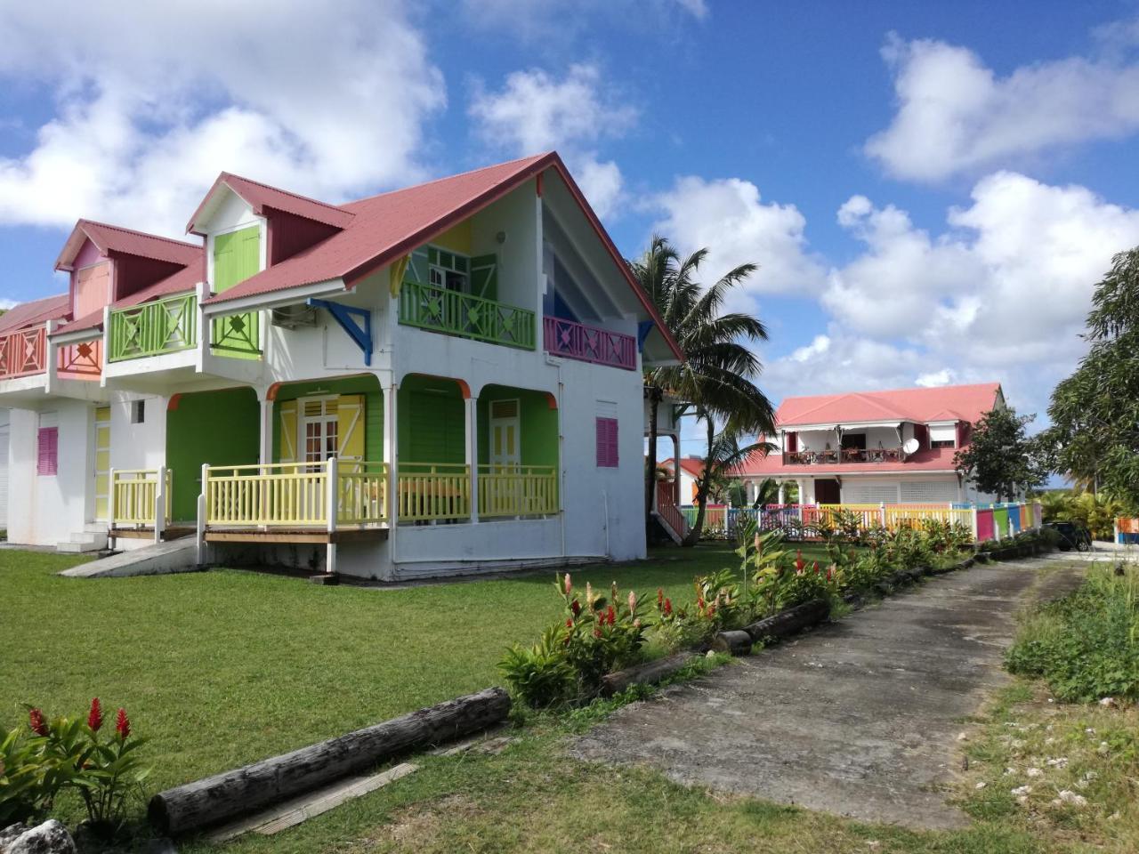 Au Jardin De Beausejour Hotel Capesterre Luaran gambar